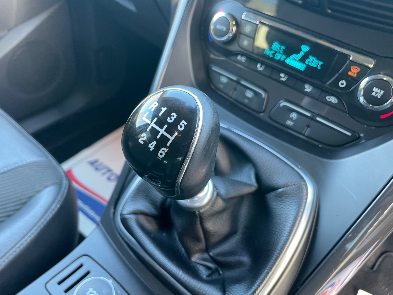 Used Ford Kuga 2015 for sale - 76735709: Photo 26