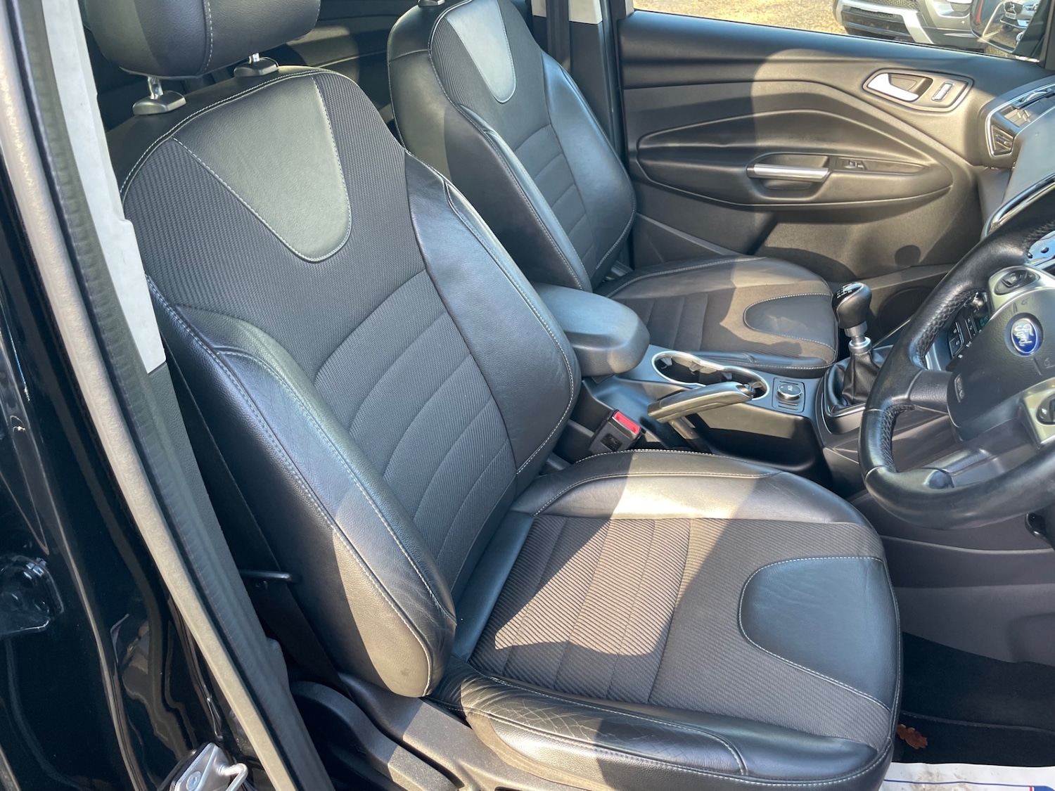 Used Ford Kuga 2015 for sale - 76735709: Photo 27