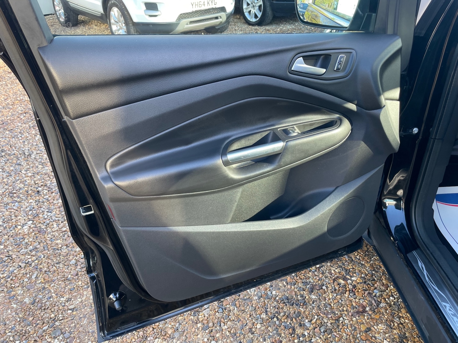 Used Ford Kuga 2015 for sale - 76735709: Photo 8