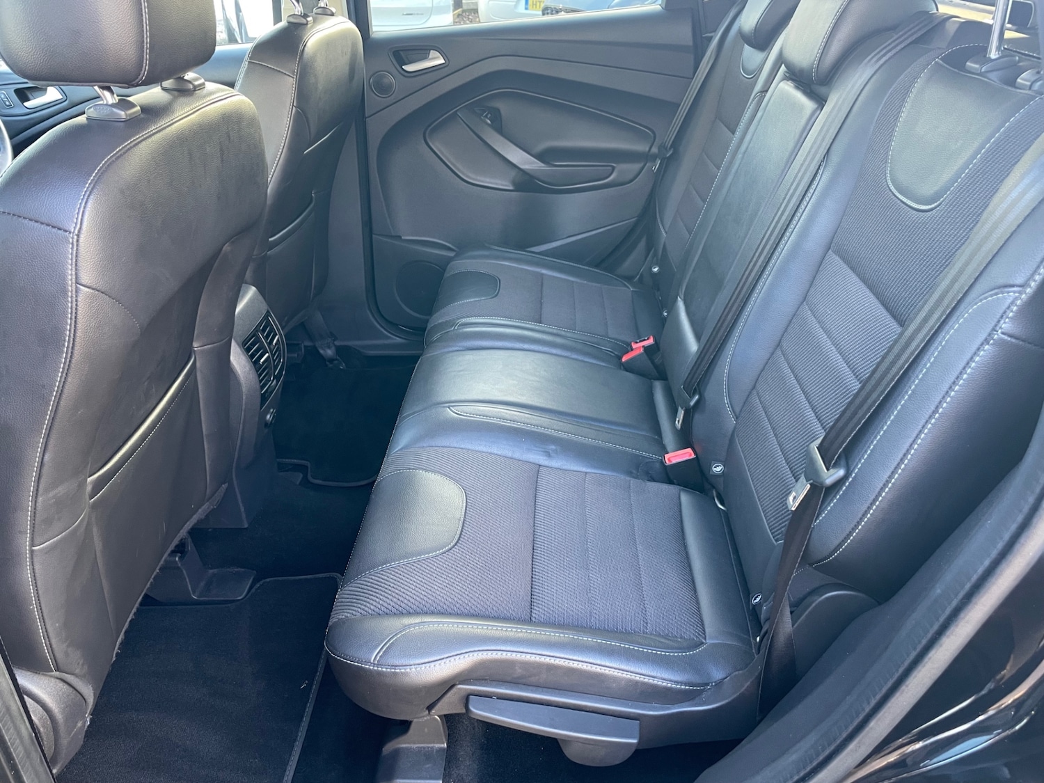 Used Ford Kuga 2015 for sale - 76735709: Photo 9