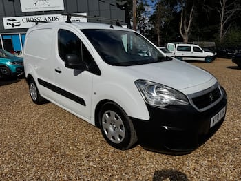 Used Peugeot Partner 2018 for sale - 79785910: Photo