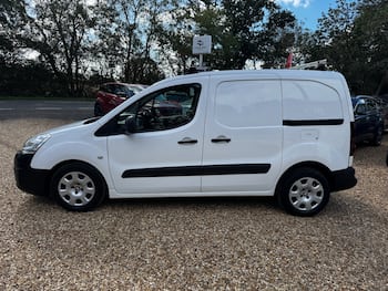 Used Peugeot Partner 2018 for sale - 79785910: Photo