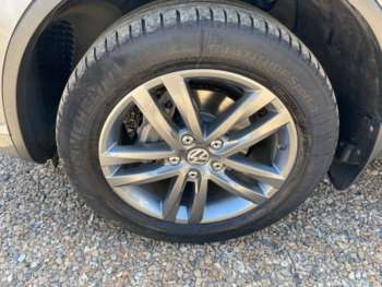 Used Volkswagen Touareg 2015 for sale - 74625786: Photo