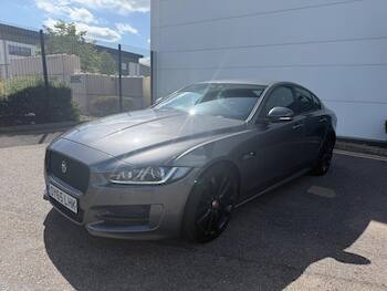 Used Jaguar XE 2015 for sale - 79794352: Photo