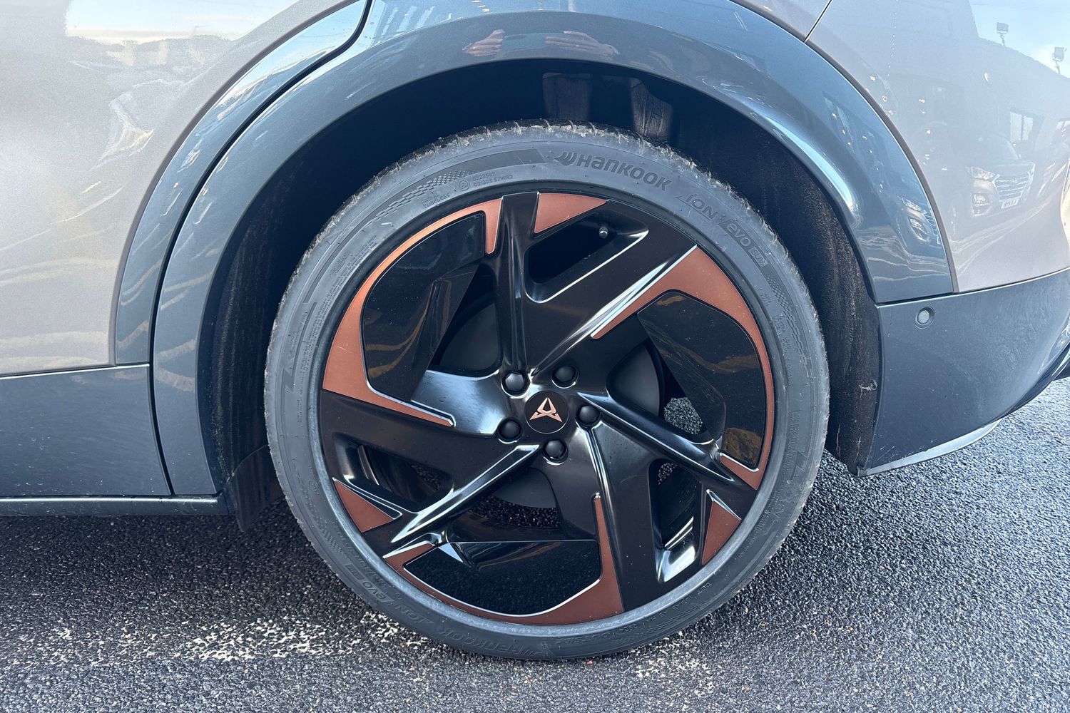 Used Cupra Tavascan 2025 for sale - 76927660: Photo 5