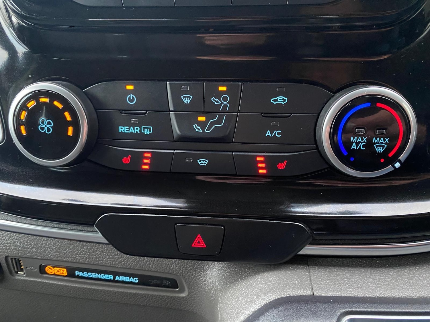 Used Ford Tourneo Custom 2022 for sale - 76932223: Photo 8