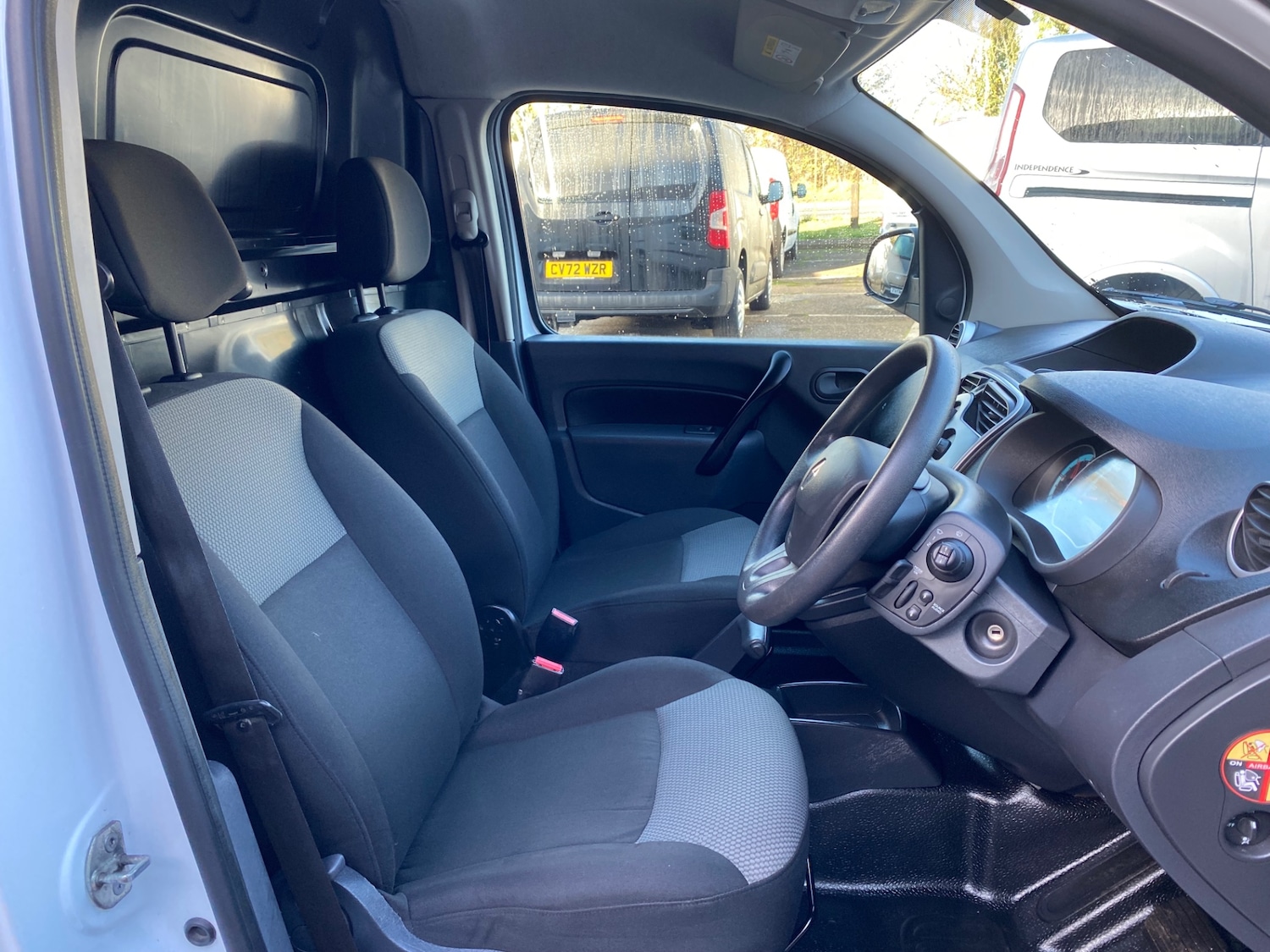 Used Renault Kangoo 2020 for sale - 76565577: Photo 11