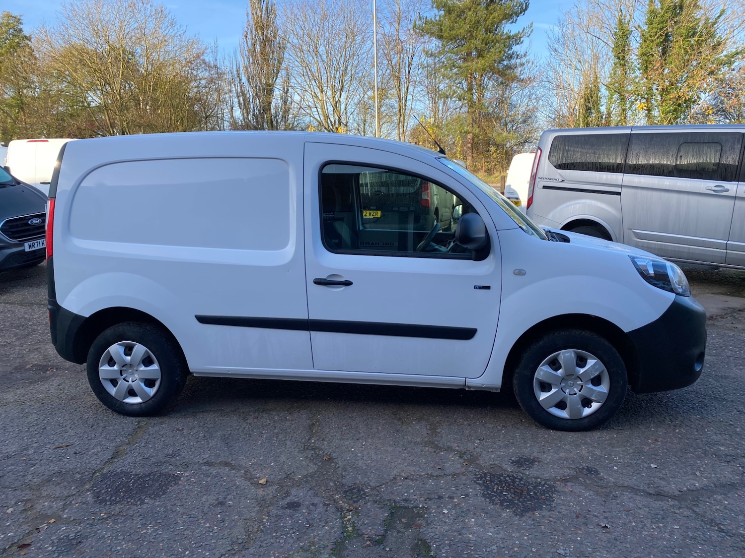 Used Renault Kangoo 2020 for sale - 76565577: Photo 2