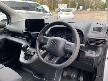 Used Citroen Berlingo 2021 for sale - 76437327: Photo