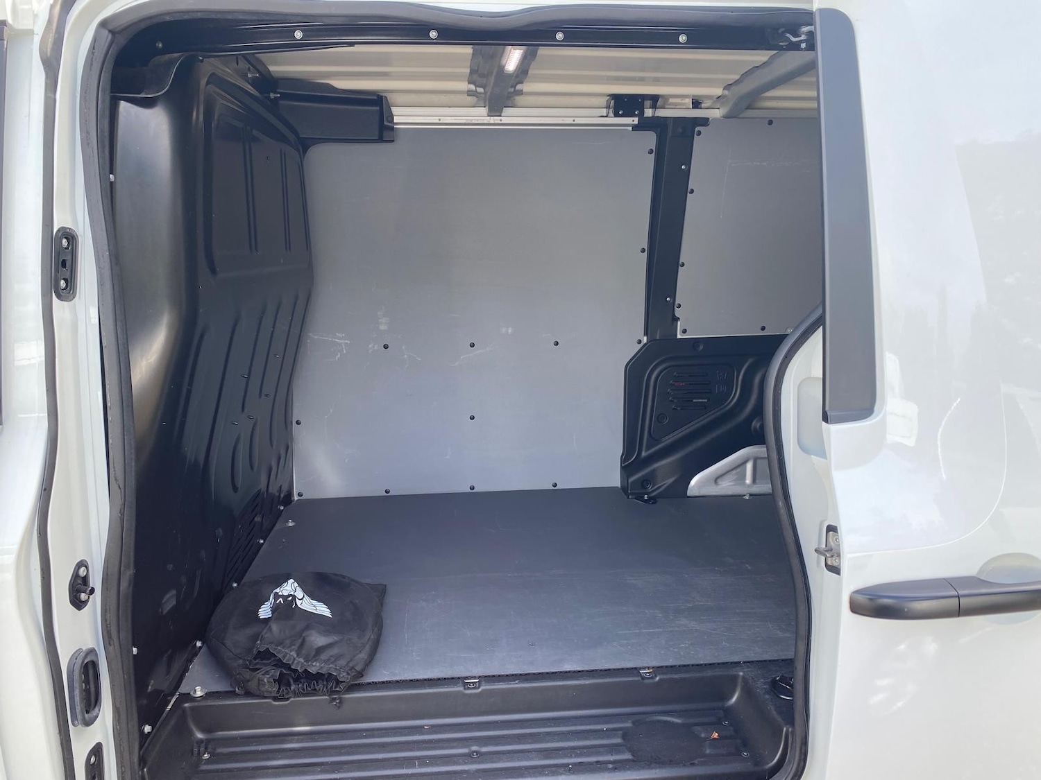 Used LEVC VN5 2021 for sale - 76262712: Photo 8