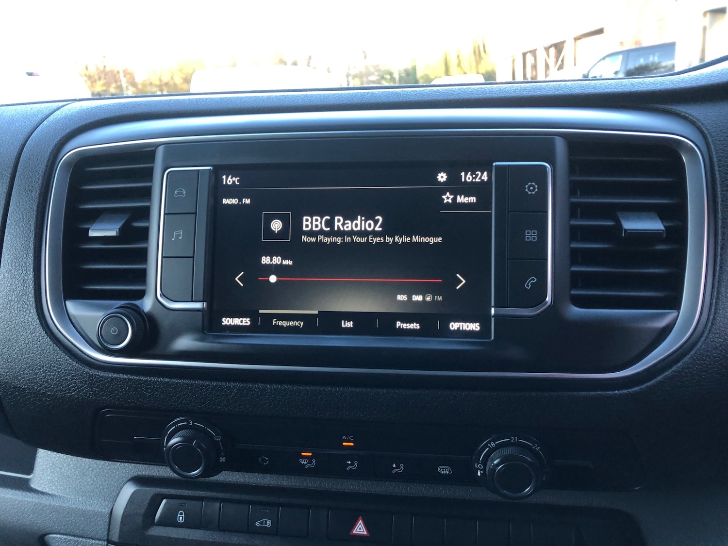 Used Vauxhall Vivaro 2022 for sale - 76477387: Photo 5