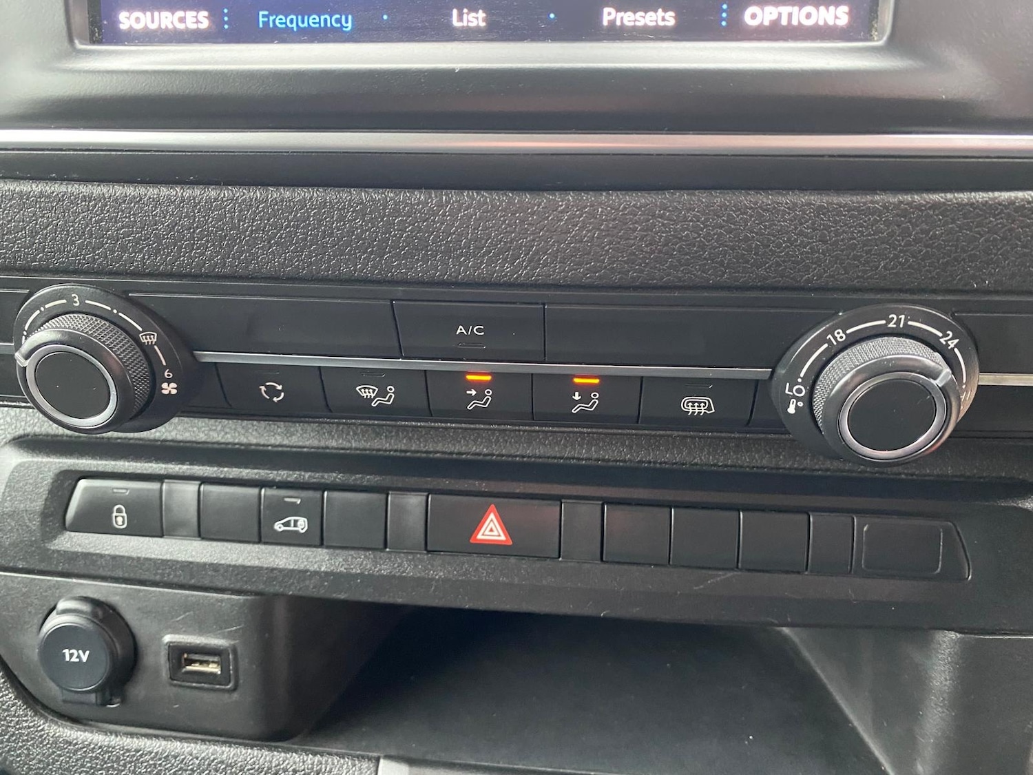 Used Peugeot Expert 2023 for sale - 77077034: Photo 5