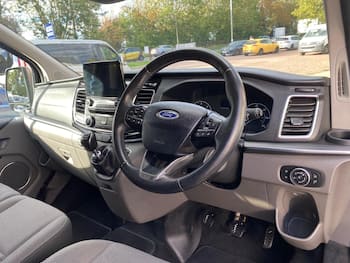 Used Ford Tourneo Custom 2019 for sale - 79866981: Photo