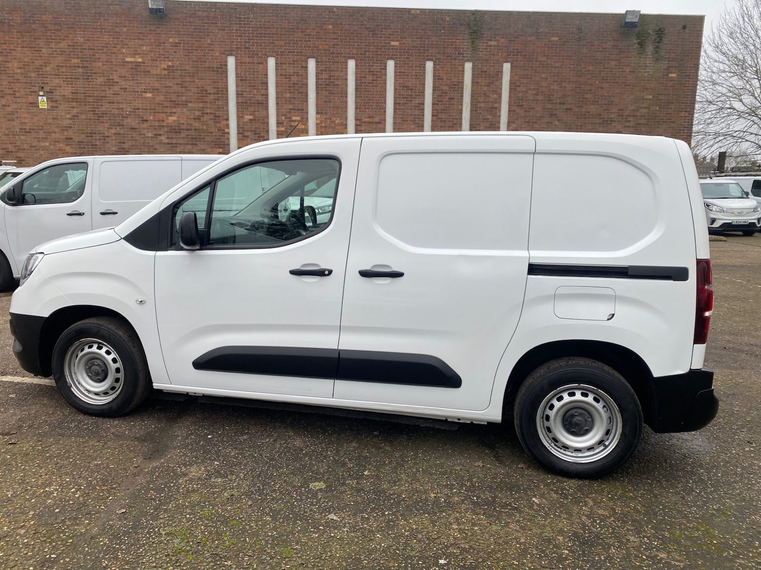 Used Vauxhall Combo 2021 for sale - 77682661: Photo 2