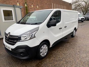 Renault Trafic feature image