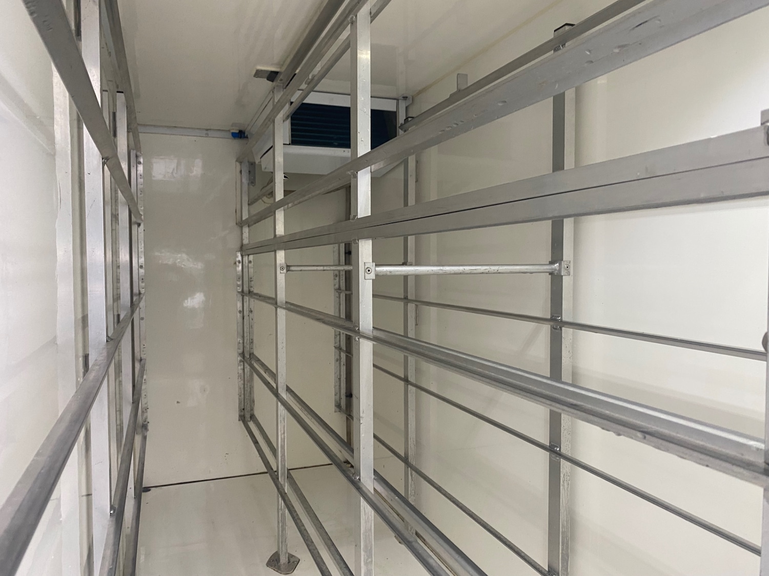 Used Mercedes-Benz Sprinter 2017 for sale - 77000035: Photo 11