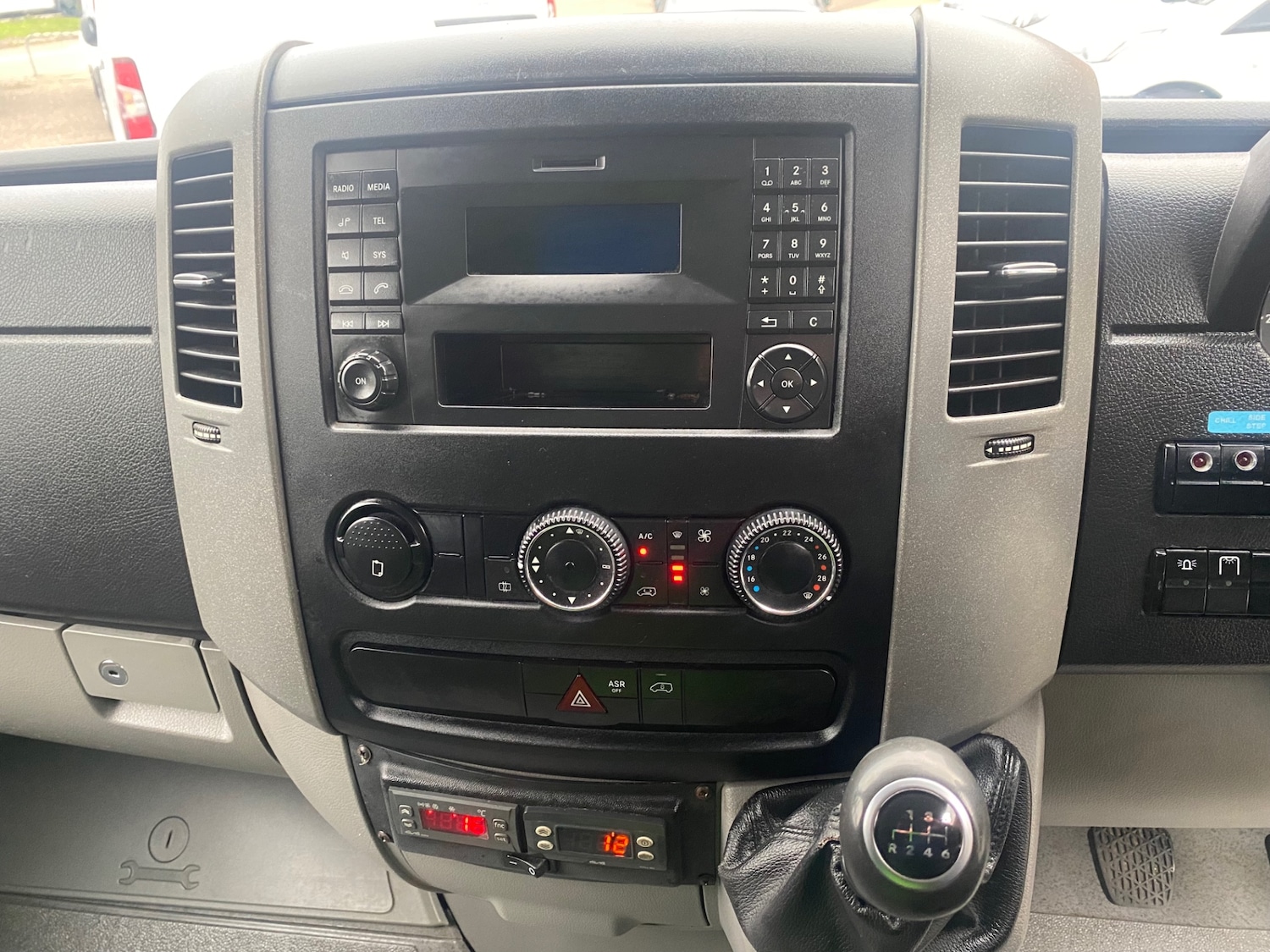 Used Mercedes-Benz Sprinter 2017 for sale - 77000035: Photo 4