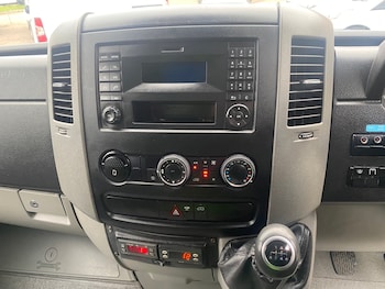 Used Mercedes-Benz Sprinter 2017 for sale - 77000035: Photo