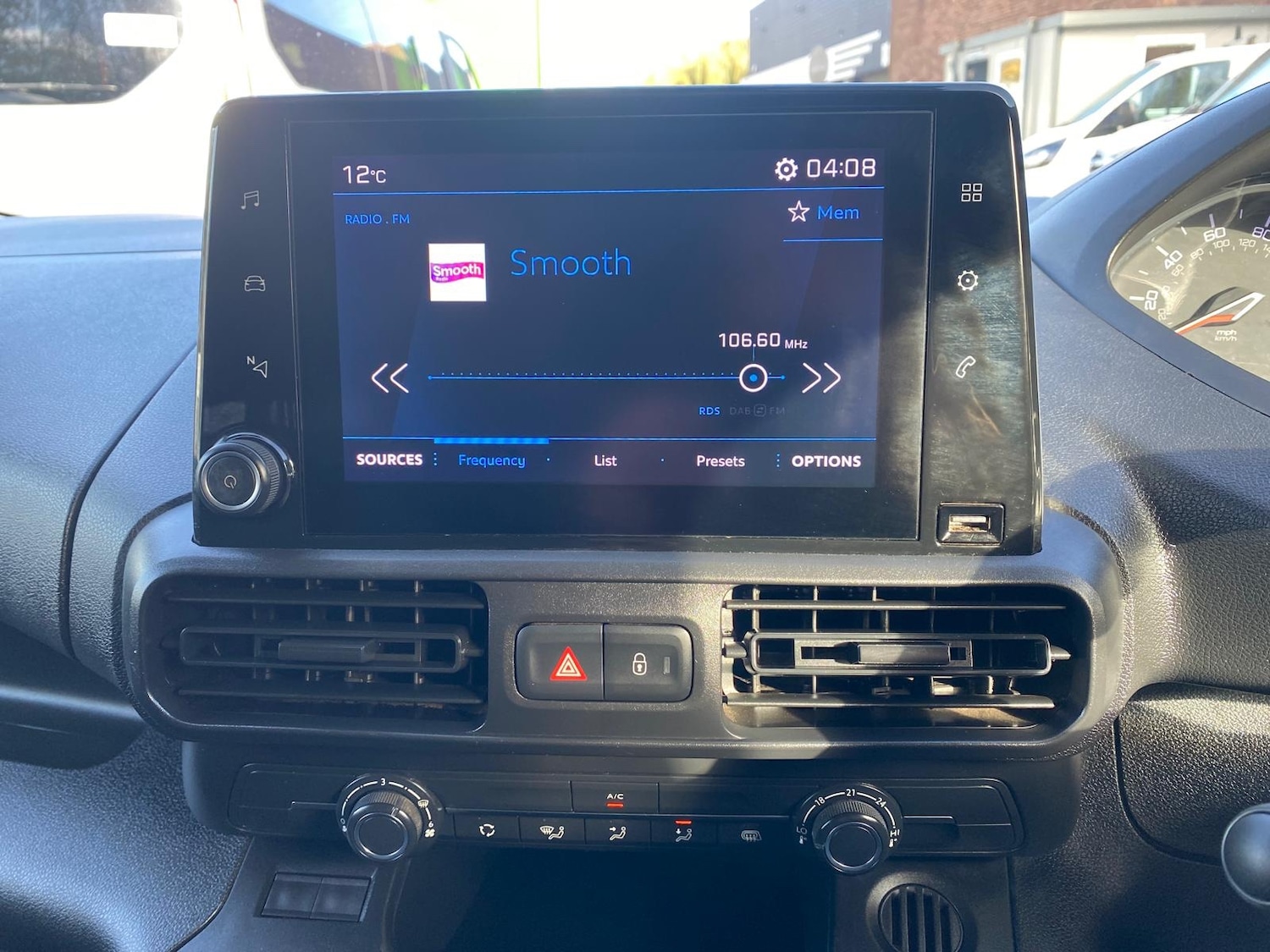 Used Peugeot Partner 2022 for sale - 76450020: Photo 4