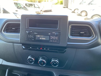 Used Renault Master 2023 for sale - 78210008: Photo