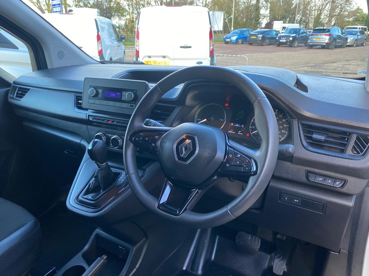 Used Renault Kangoo 2023 for sale - 76466112: Photo 3