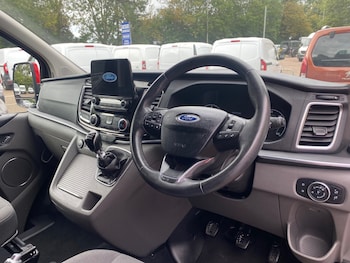 Used Ford Tourneo Custom 2019 for sale - 79253821: Photo