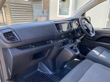 Used Vauxhall Vivaro 2023 for sale - 79259475: Photo