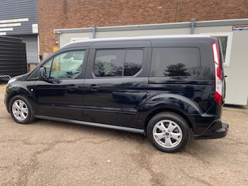 Used Ford Grand Tourneo Connect 2018 for sale - 78533367: Photo
