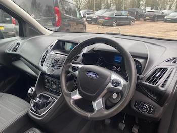 Used Ford Grand Tourneo Connect 2018 for sale - 78533367: Photo