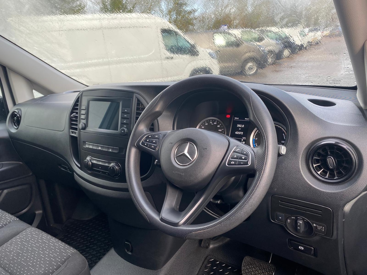 Used Mercedes-Benz Vito 2022 for sale - 77789104: Photo 3