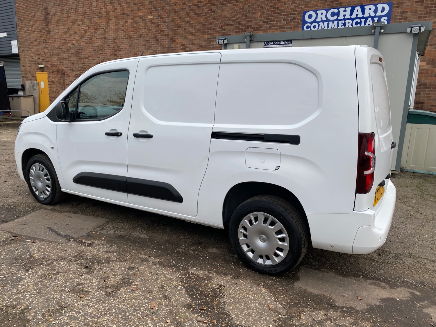 Used Vauxhall Combo 2022 for sale - 76626651: Photo 2