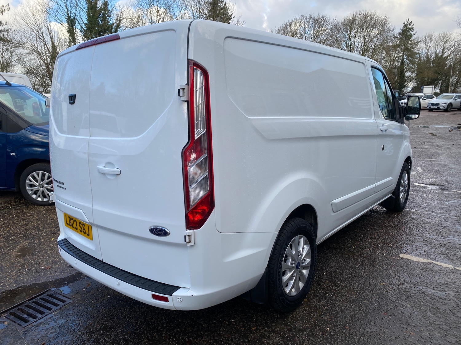 Used Ford Transit Custom 2023 for sale - 76611156: Photo 2