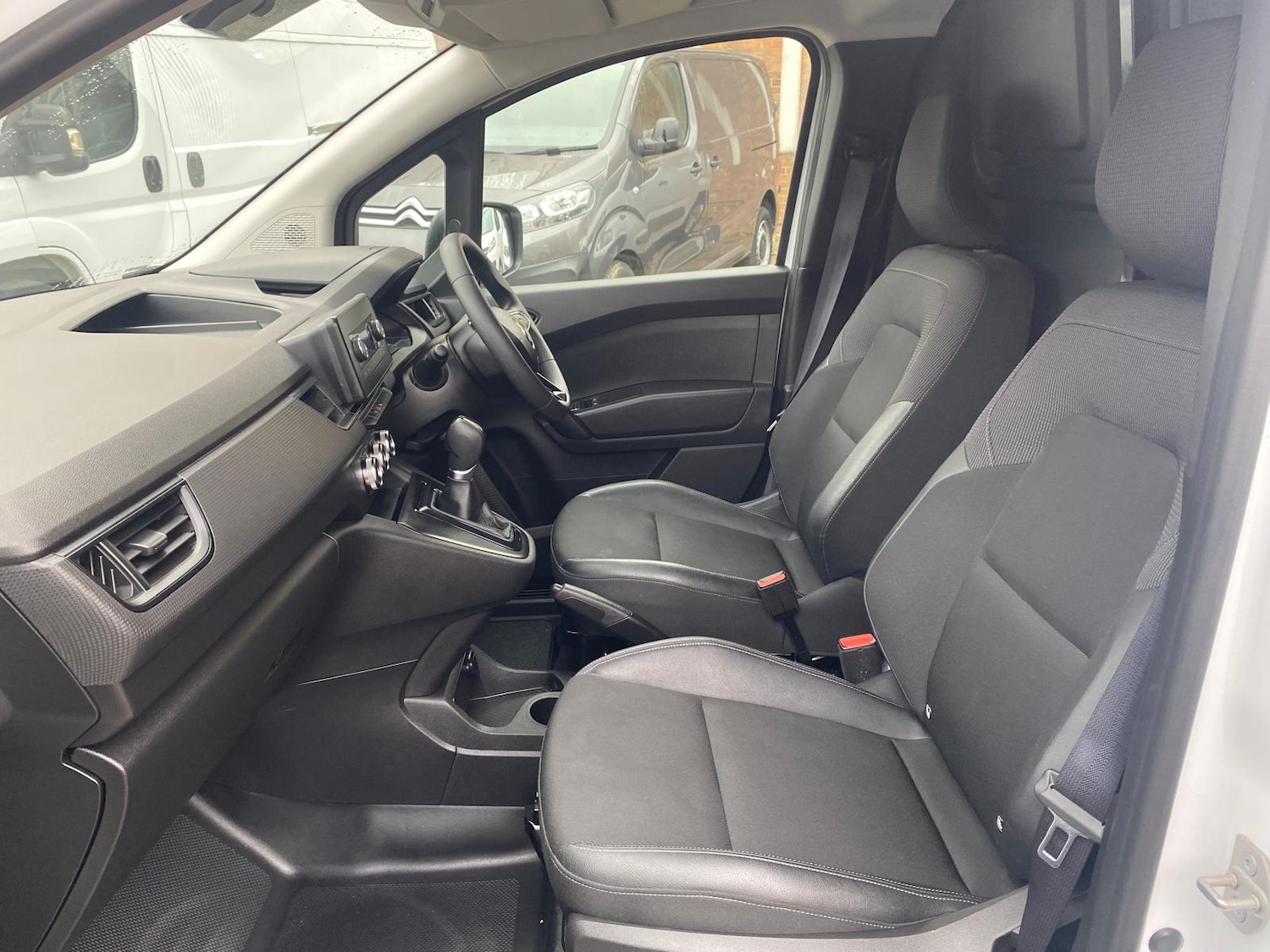 Used Renault Kangoo 2024 for sale - 77208806: Photo 13