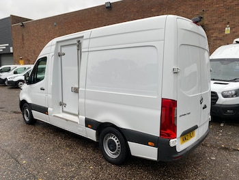 Used Mercedes-Benz Sprinter 2021 for sale - 76170205: Photo
