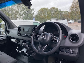 Used Mercedes-Benz Sprinter 2021 for sale - 76170205: Photo