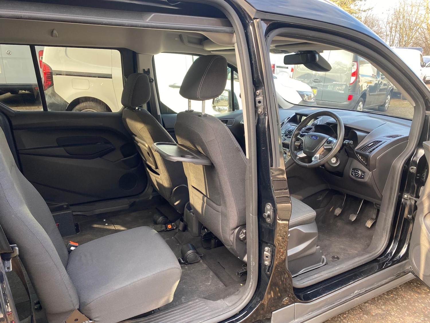 Used Ford Grand Tourneo Connect 2018 for sale - 77247641: Photo 18