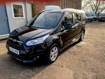 Used Ford Grand Tourneo Connect 2018 for sale - 77247641: Photo