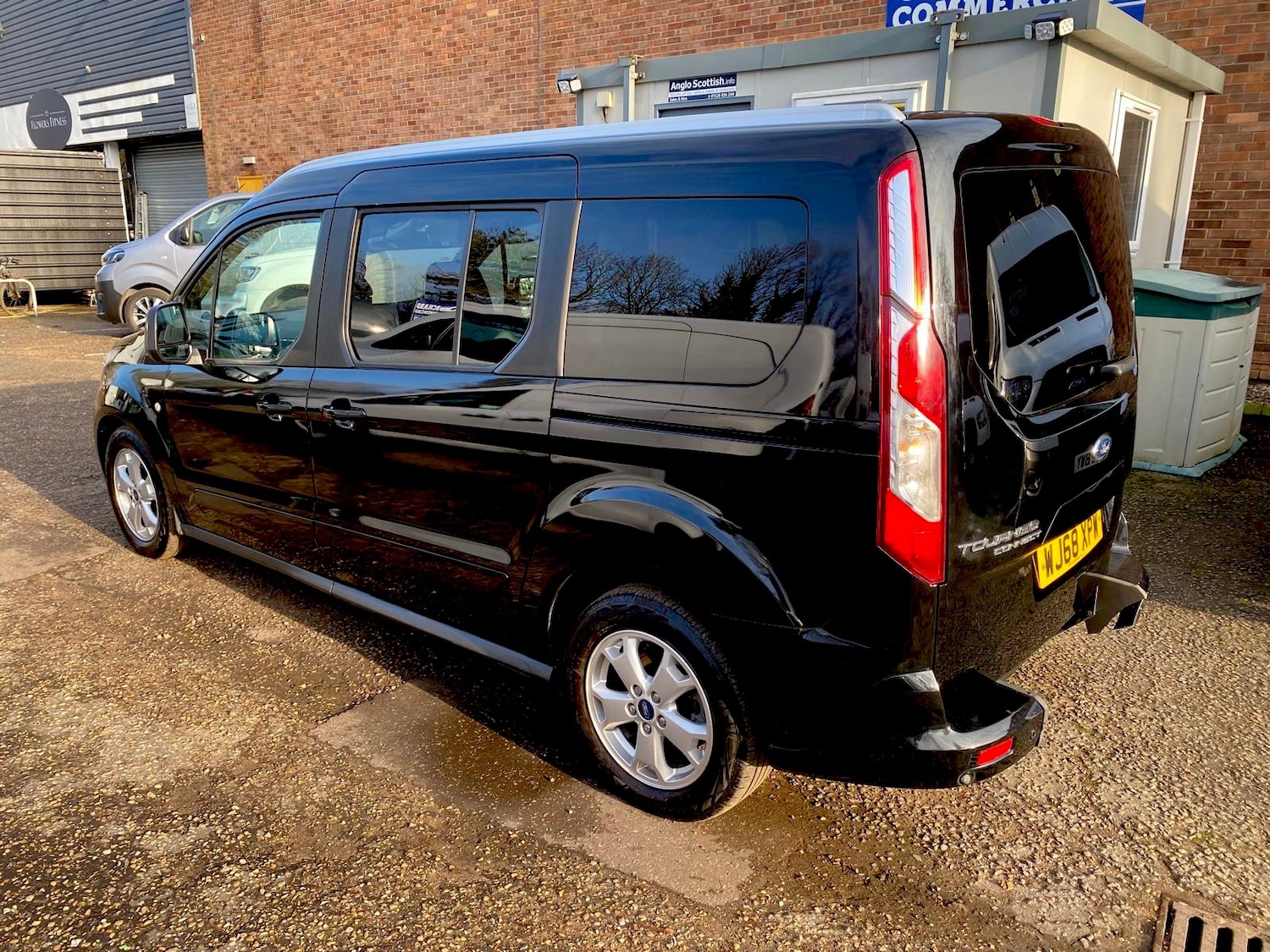 Used Ford Grand Tourneo Connect 2018 for sale - 77247641: Photo 2