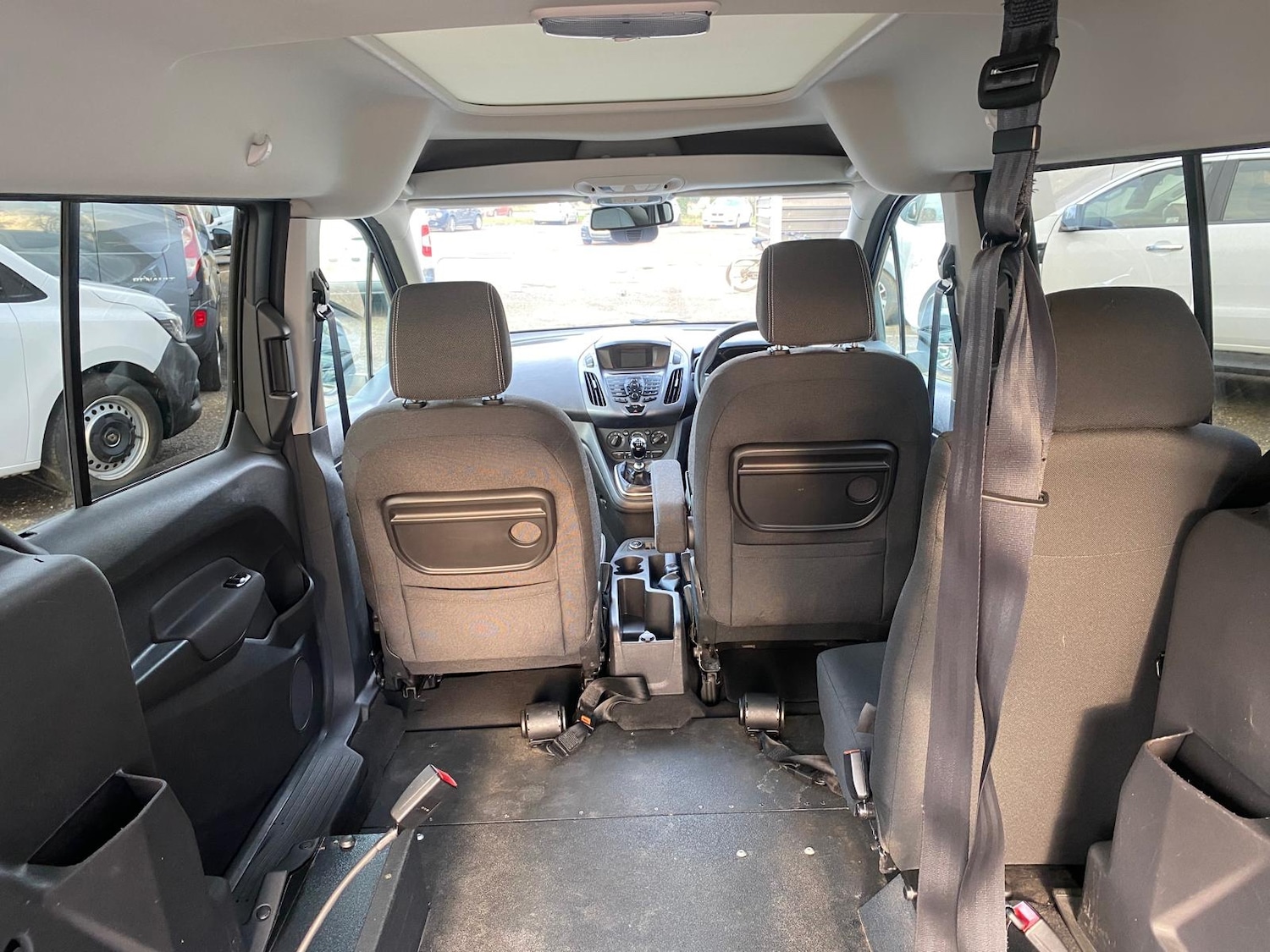 Used Ford Grand Tourneo Connect 2018 for sale - 77247641: Photo 24