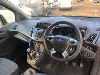 Used Ford Grand Tourneo Connect 2018 for sale - 77247641: Photo