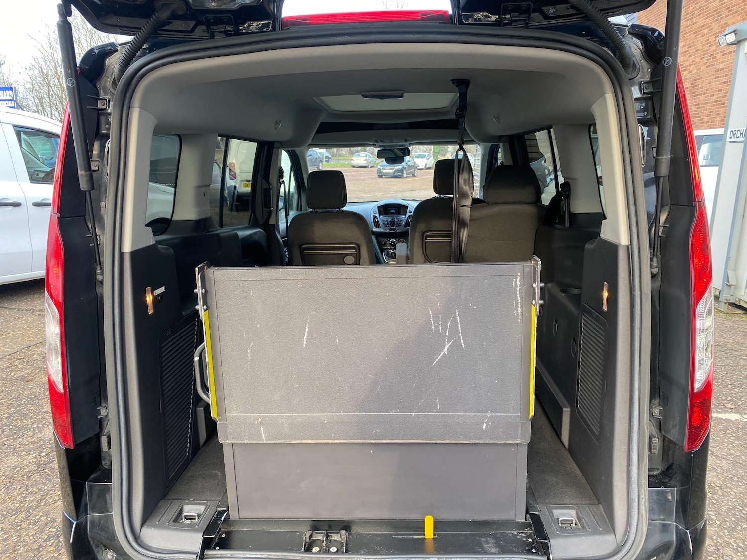 Used Ford Grand Tourneo Connect 2018 for sale - 77247641: Photo 6