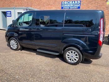 Used Ford Tourneo Custom 2019 for sale - 79043789: Photo