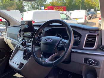 Used Ford Tourneo Custom 2019 for sale - 79043789: Photo
