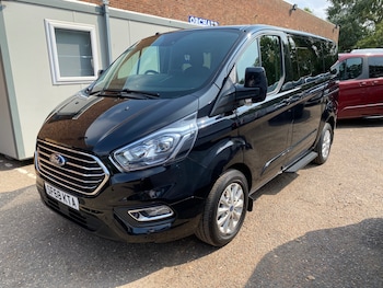 Used Ford Tourneo Custom 2018 for sale - 79299200: Photo
