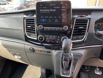 Used Ford Tourneo Custom 2018 for sale - 79299200: Photo