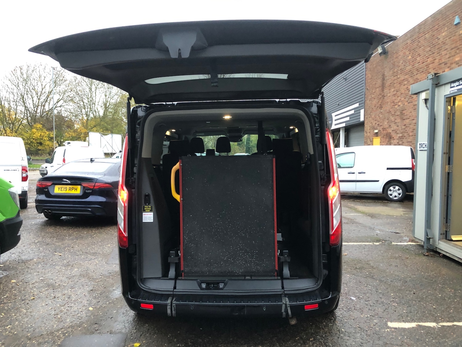 Used Ford Tourneo Custom 2018 for sale - 76663163: Photo 5