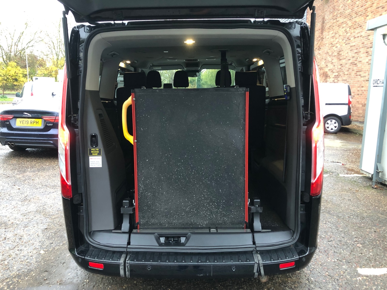 Used Ford Tourneo Custom 2018 for sale - 76663163: Photo 6