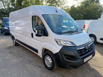 Vauxhall - Movano