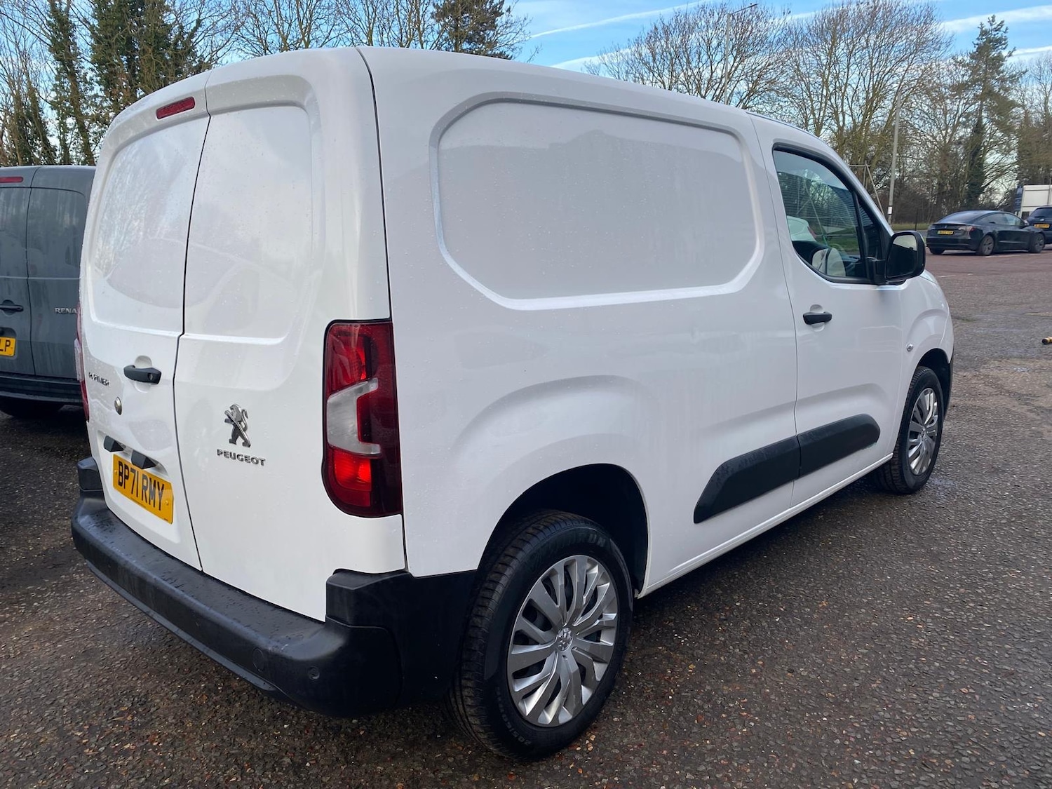 Used Peugeot Partner 2022 for sale - 77195453: Photo 11