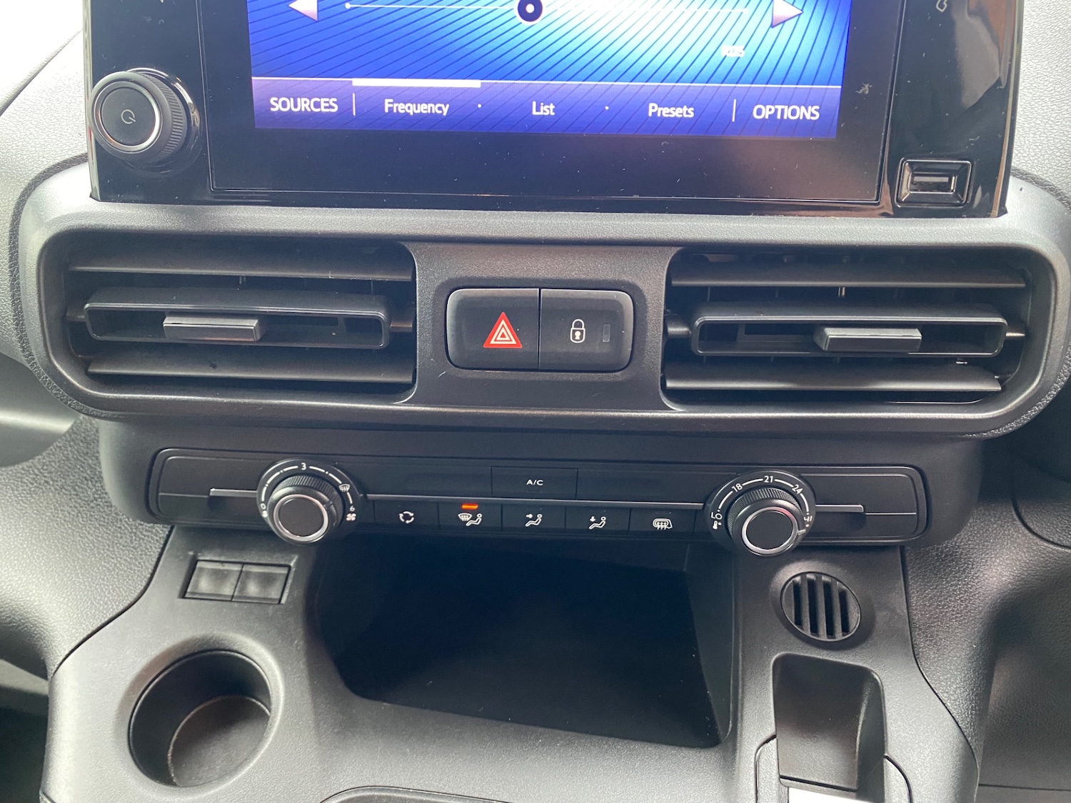 Used Toyota ProAce 2023 for sale - 76555352: Photo 5